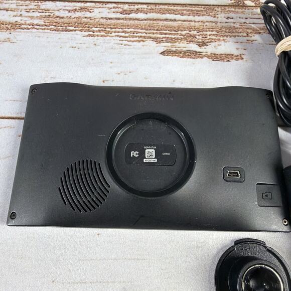 Garmin Nuvi 67LM 6in GPS Bundle Car Adapter Mount Tested Used - Picture 4 of 7